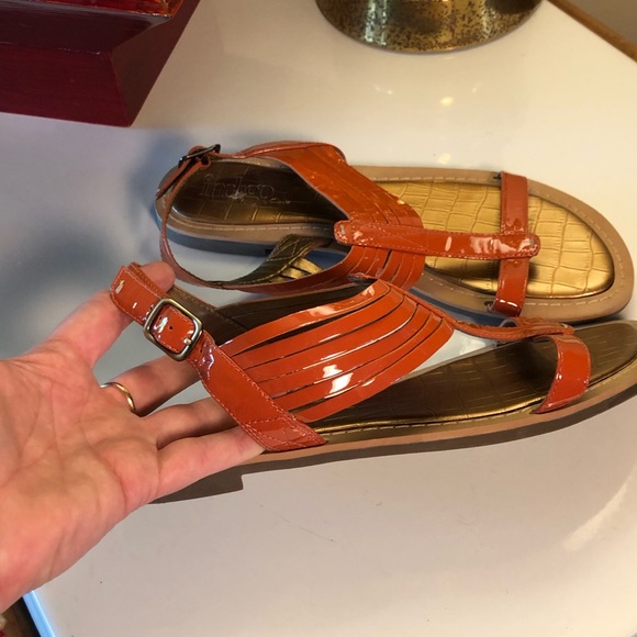 Indigo by Clark Patent Leather Sandals-Pre❤️’d - Picture 7 of 8